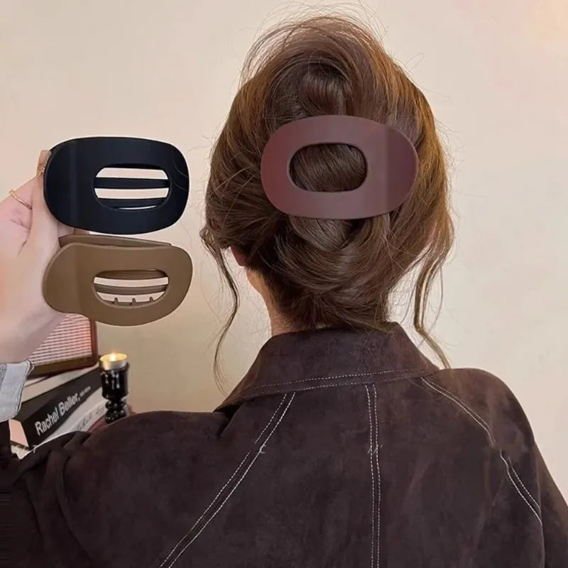 Κλιπ Μαλλιών Leopard Oval – Matte Acrylic Barrette